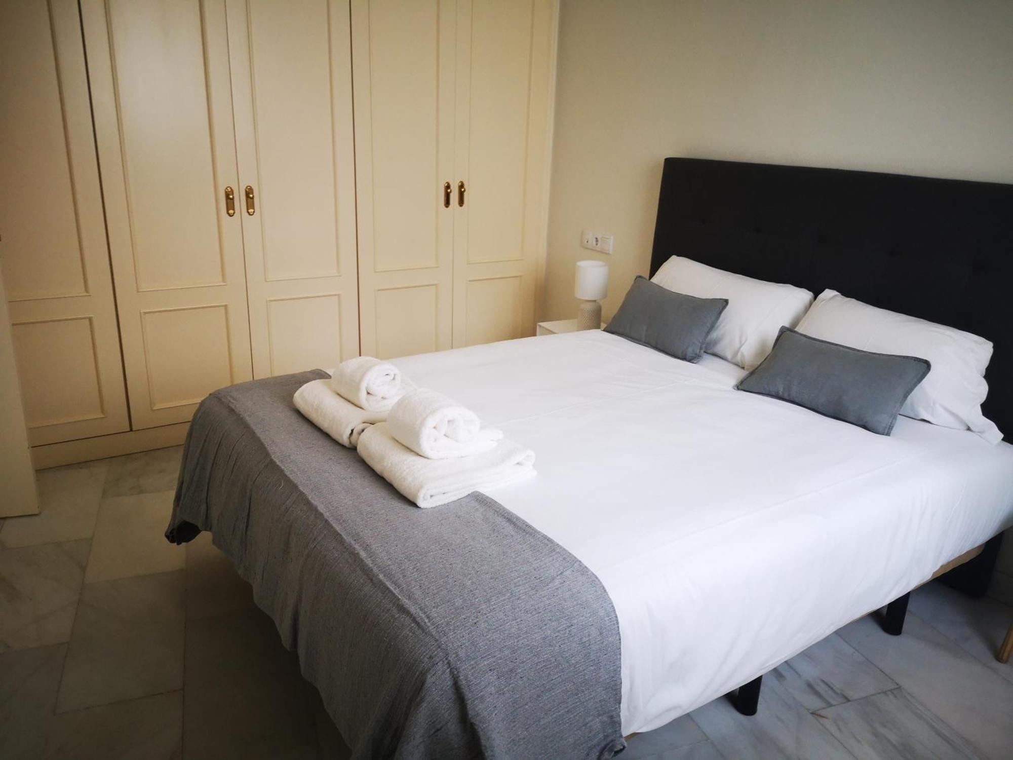 Charming Bright Apartment With Balconies On Cuesta Del Rosario Sevilla Exterior foto